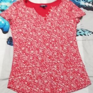 Chaps Red Floral Short Sleeve Top